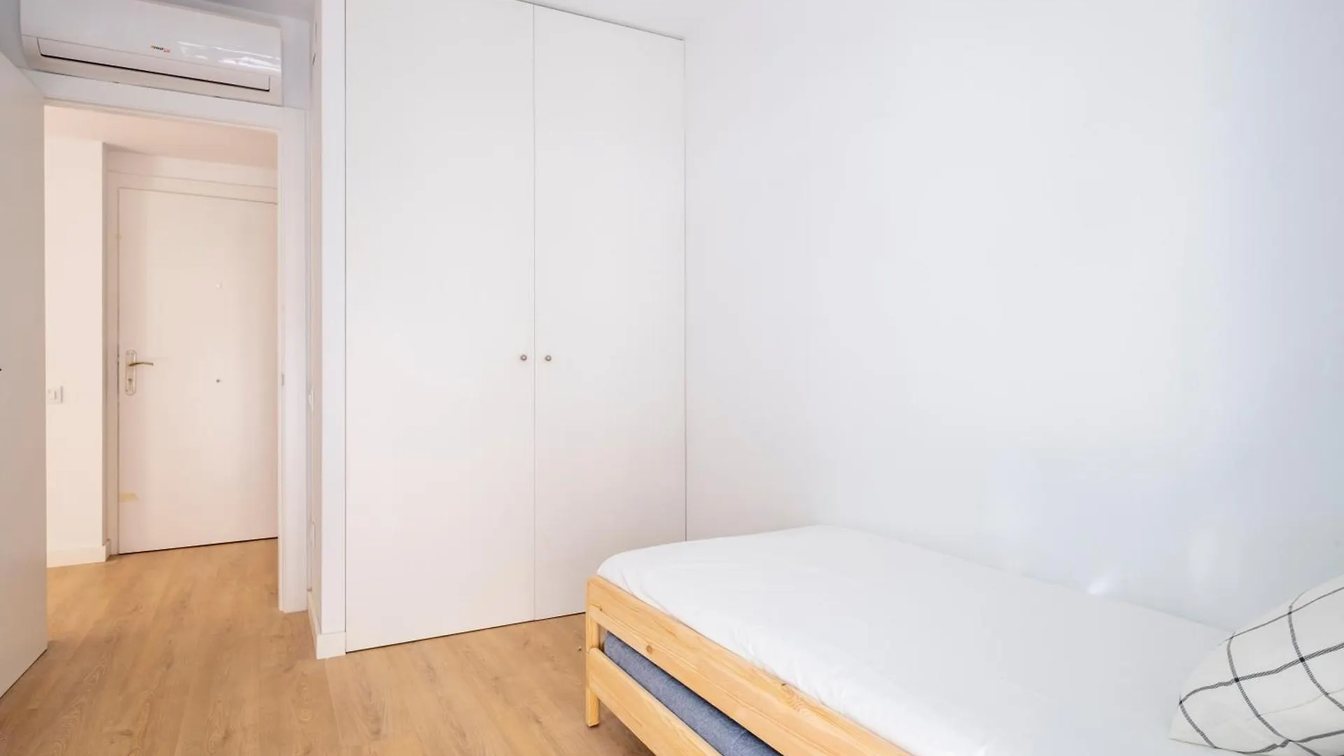 Centric Apartment Camp Nou L'Hospitalet de Llobregat 0*,