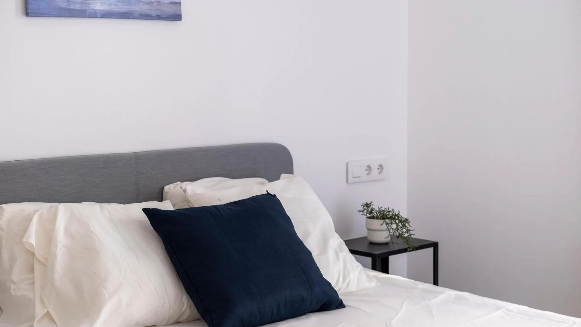Centric Apartment Camp Nou L'Hospitalet de Llobregat 0*,  Spagna